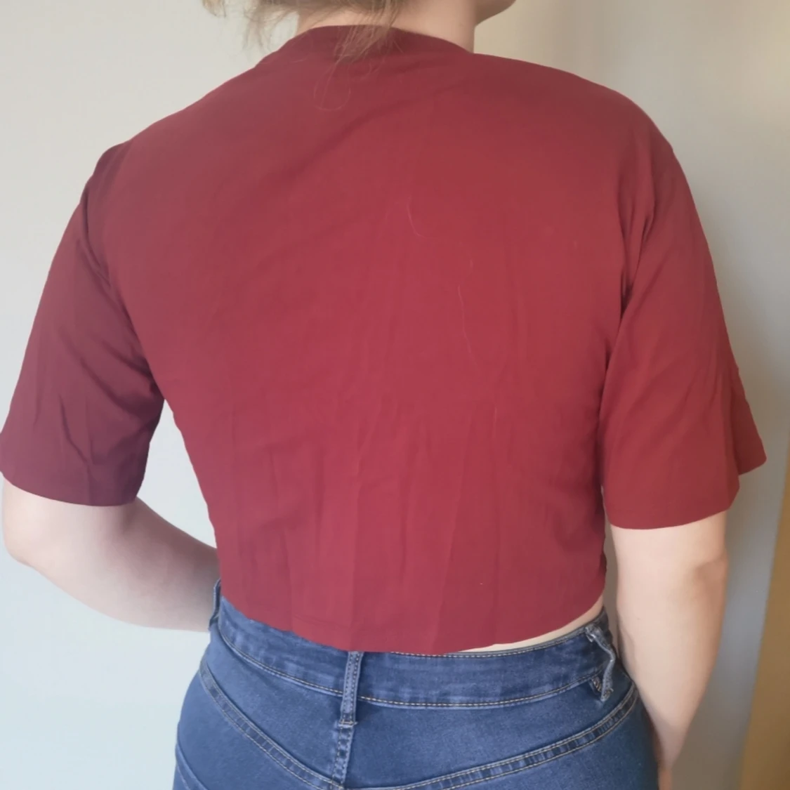 Red t-shirt croptop - 90