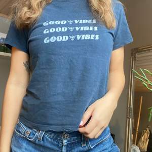 Vintage tshirt 🖤 skriv för bilder eller frågor ❣️