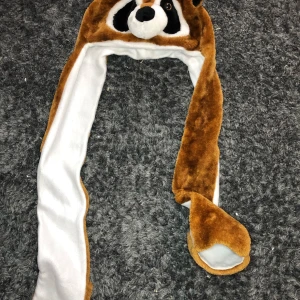 Mössa  - Mössa i form av en katt Björn 