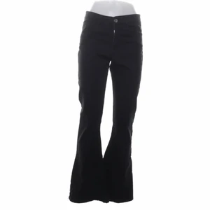 Flare Jeans BikBok - supsköna flare jeans. inga defekter 