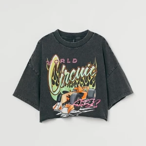 Cropped topp - Croppad topp från HM, som aldrig kommer till användning!