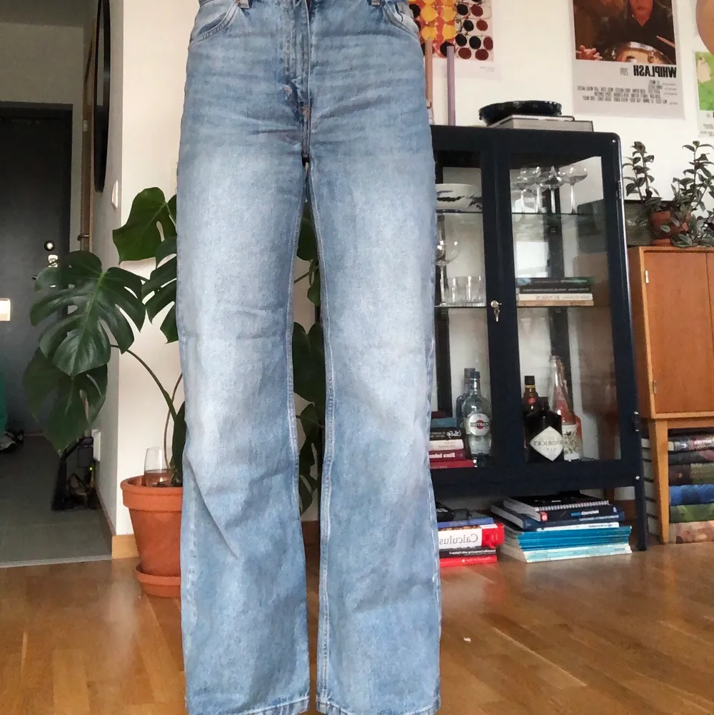 Monki jeans i storlek 29/M. Gratis frakt men kan också mötas upp i Lund:). Jeans & Byxor.