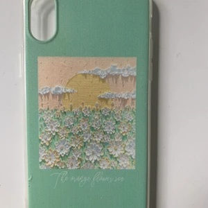 Mint grön mobil skal,  - Mintgröna skal passar iPhone X. Helt oanvänt då den inte passar min mobil, köpte fel model. 