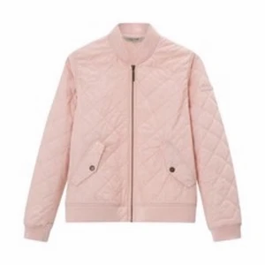 Jättefin bomberjacka från lexington❤️ - Jättefin jacka från lexington❤️ säljer pga för lite användning💕 använd ett fåtal gånger men frf i nyskick😍 fina detaljer på jackan! Nypris är 1200kr, jag säljer för 400 eller högst bud💞