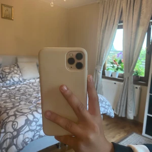 Telefonskal# iPhone  - Här har vi ett mobilskal😂 inte använt bara för att ta bilder!