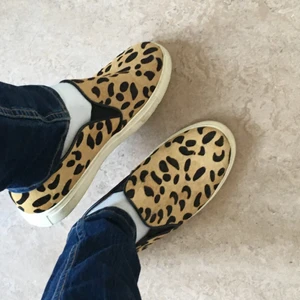 Leopard mönstrade skor - Coola skor i bra skick, är dessvärre lite för små på mig.