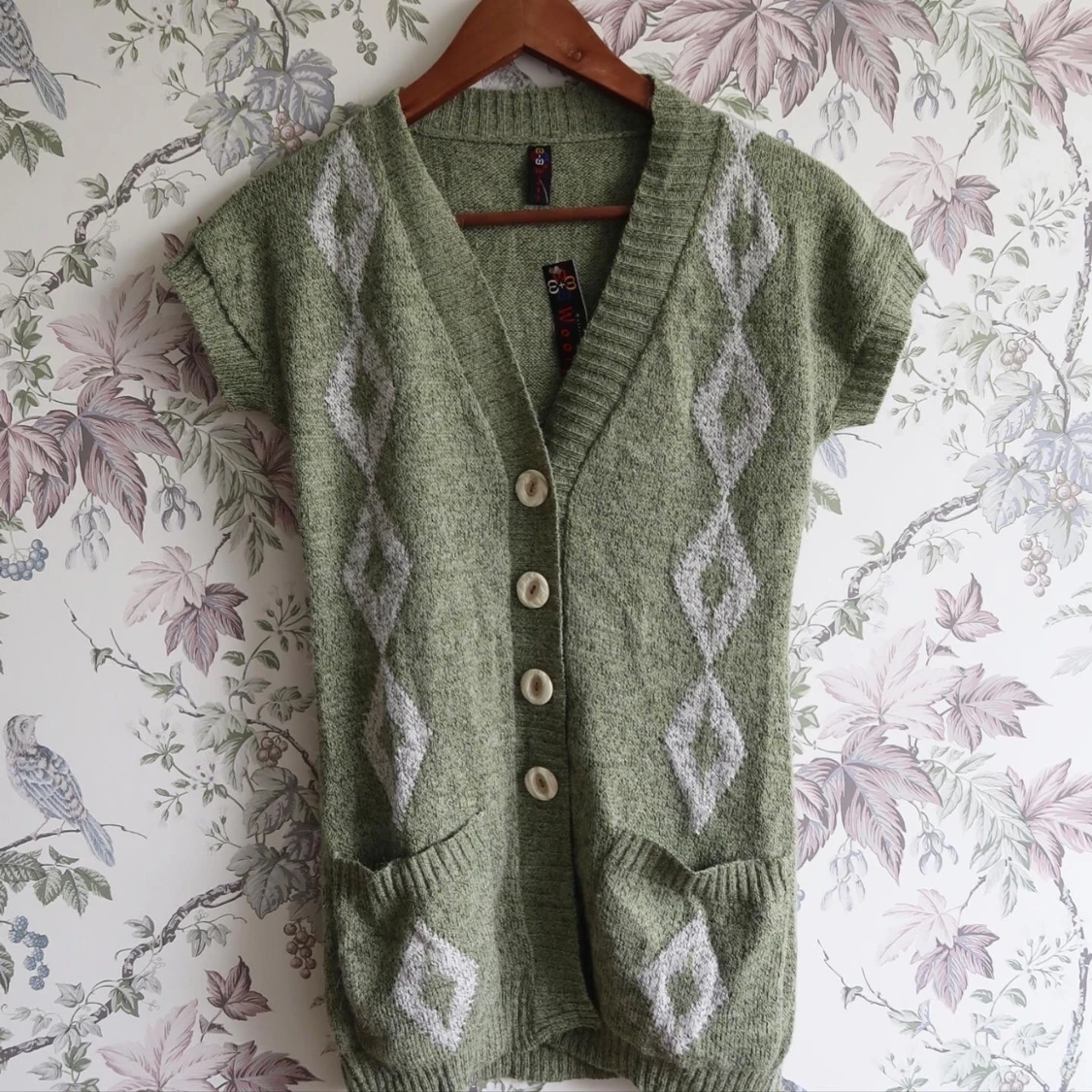 Grön stickade tröja.Medium Ny med taggar - 90