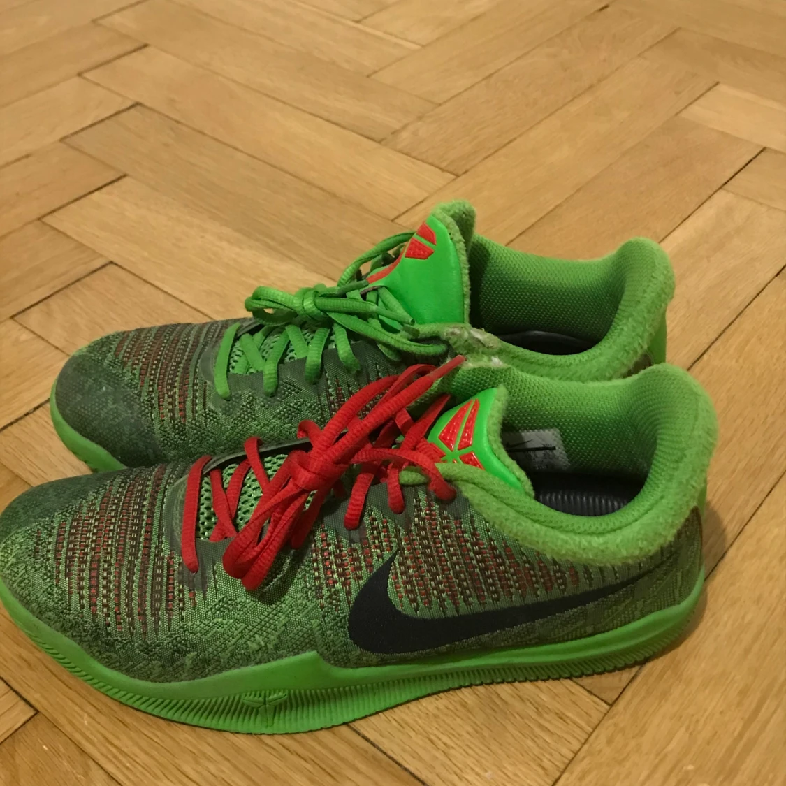 Nike Kobe Grinch - 90