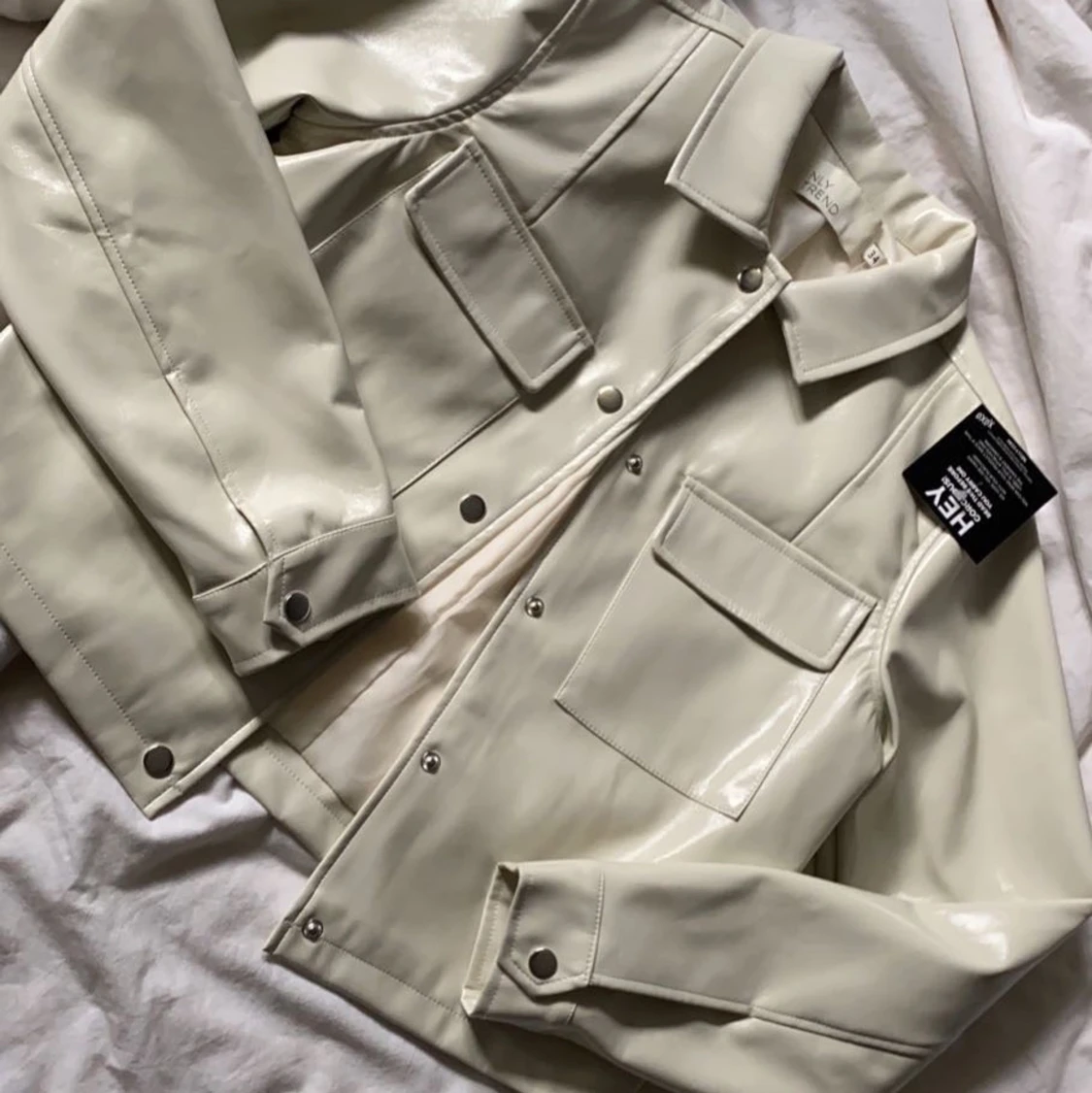 Beige jacka från Nelly - 91