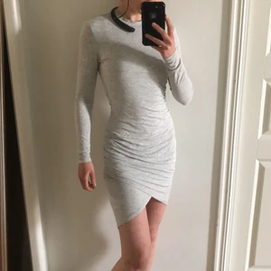 Grey dress - Ivyrevel klänning grå långa armar 💫⭐️