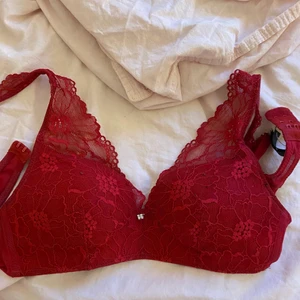 2 bh - 1 för 100/ 2 för 120kr! Super fina verkligen!💘