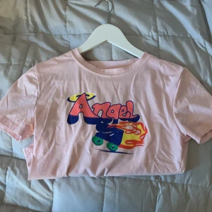 Söt t-shirt - 💗 T-shirt från Shein, inte använd💗