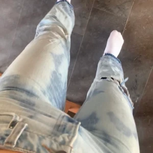 Tiedye jeans - Tiedye jeans storlek 36-38💕 perfekta till våren/sommaren