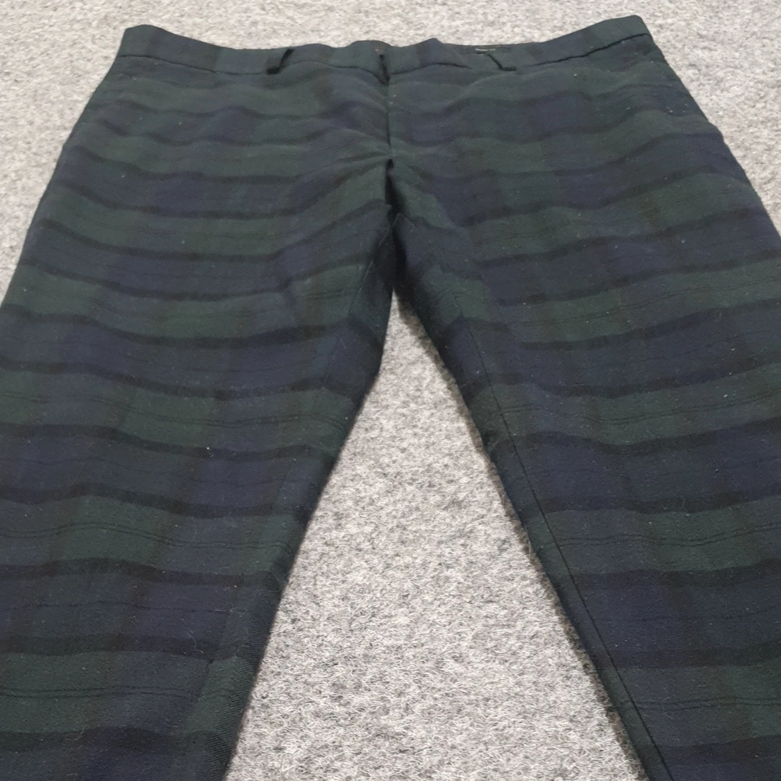 H&M Skinny fit strl. 48 - 90