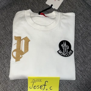 Ny moncler tröja - Moncler sweatshirt Tröja med prislapparna kvar. Scankod finns. Oanvänd