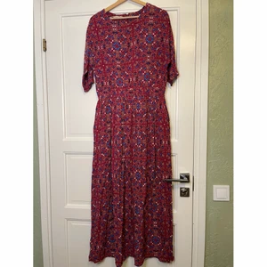 Klänning ❤️ - ❤️