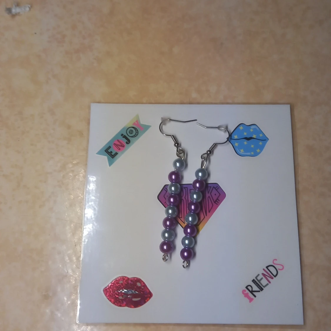 Örhängen 30 kr plus frakt 15 kr😊 - 90