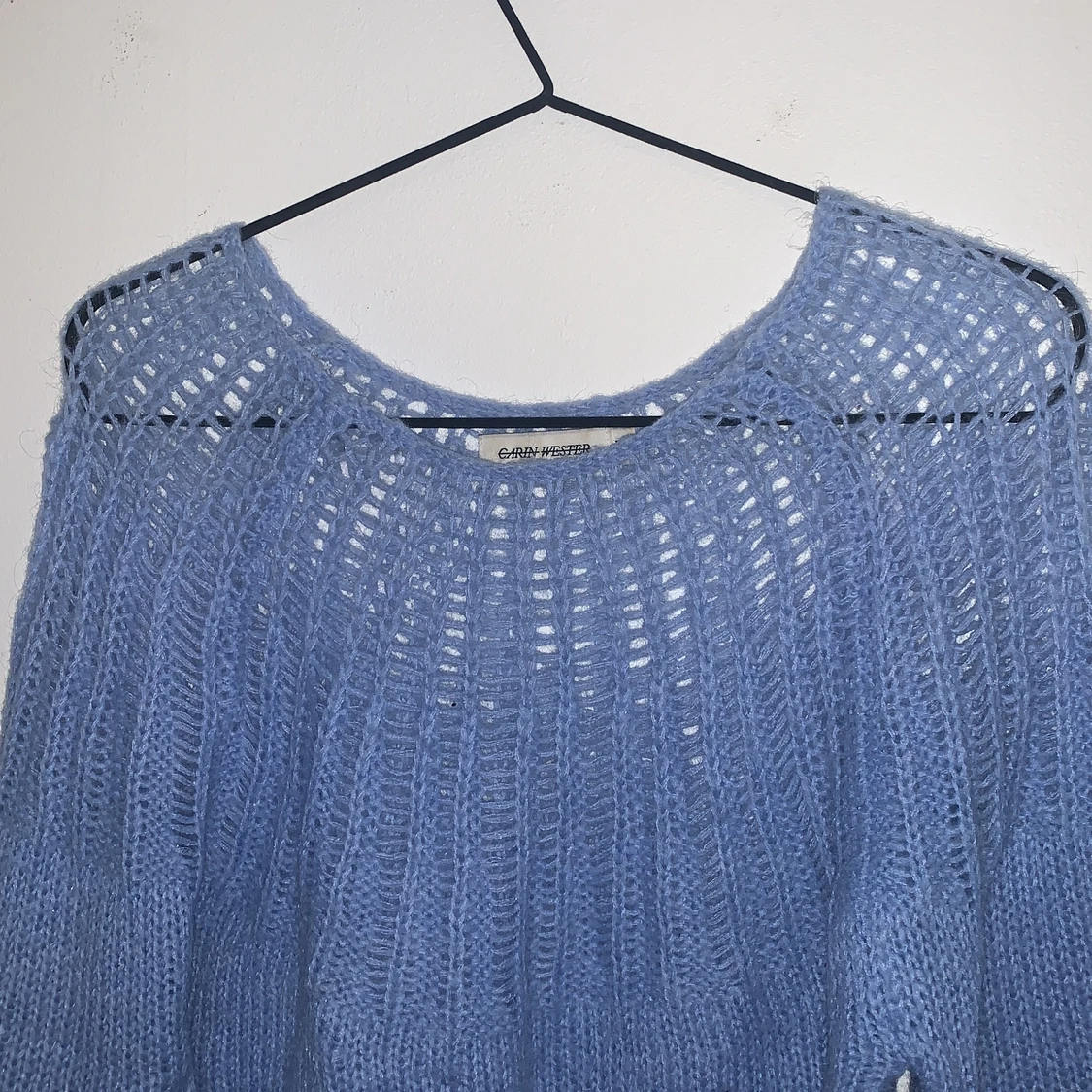 Blå stickad tröja från Carin Wester