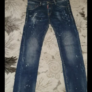 Dsquared 2 - Dsquared 2 jeans storlek 48 , 300 kr , pris kan diskuteras 