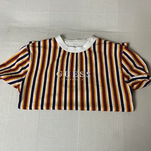 En fint Guss tröja. - Köpte själv begagnad och jag har inte användad själv.tröjan ligger på ny skick. 