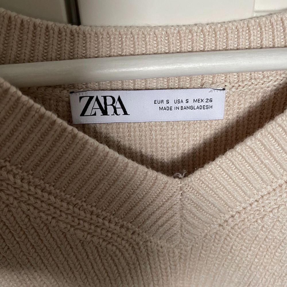 Zara väst - Zara | Plick Second Hand