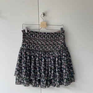 Volang kjol  - Helt oanvänd volangkjol från Nakd. 🧚