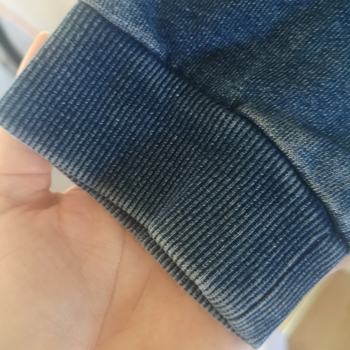 Emilio huvtröja  - 91