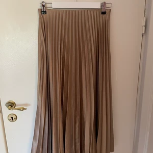 Kjol - Älskar den här kjolen, så sval och skön 