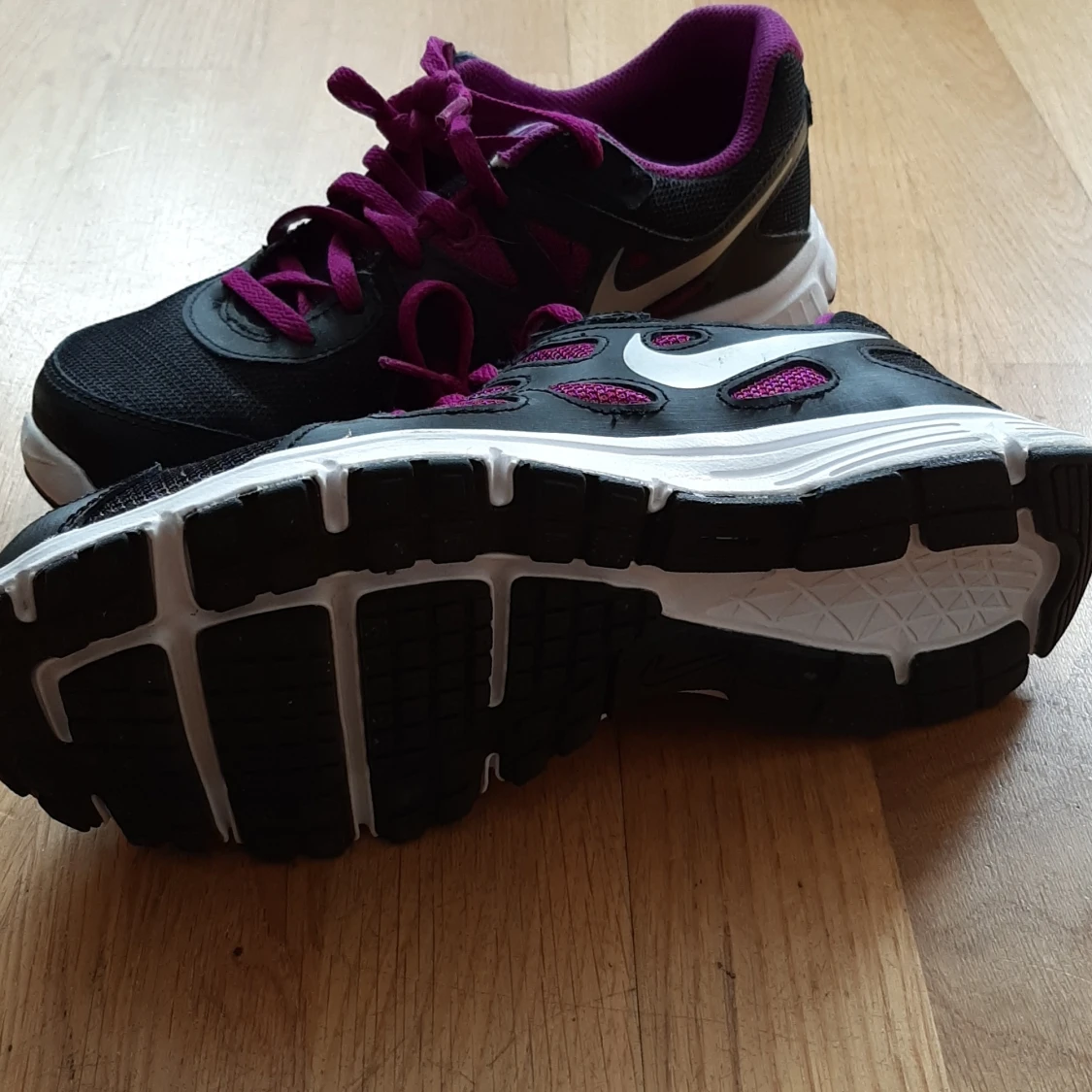 Nike skor stl 37,5 - 90