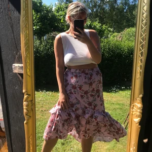 Kjol - Fin kjol som jg inte använt tyvärr. NA-KD (Andrea Hedenstrdt) 