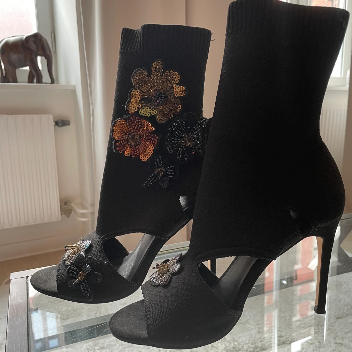 Festliga Zara klackar stl 38  - 90