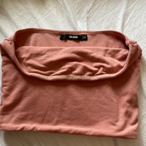 Tank top - Tank top från BikBok strl xs. Säljer för 25kr inklusive frakt☺️