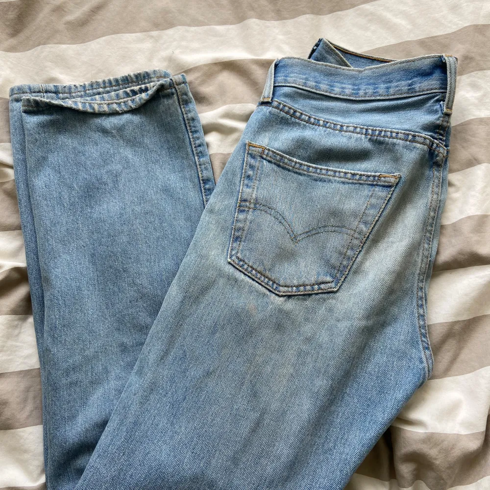 Levi Jeans 501 W 30 L 30. Helt ok använda. Finns några flaws. För fler bilder eller funderingar är det bara att fråga. Orginalpris 1099. Jeans & Byxor.