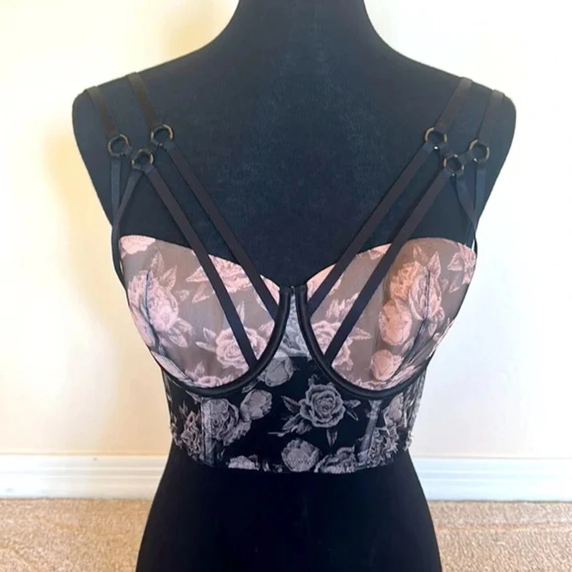 Victoria’s Secret Strappy Floral corset bra - 93