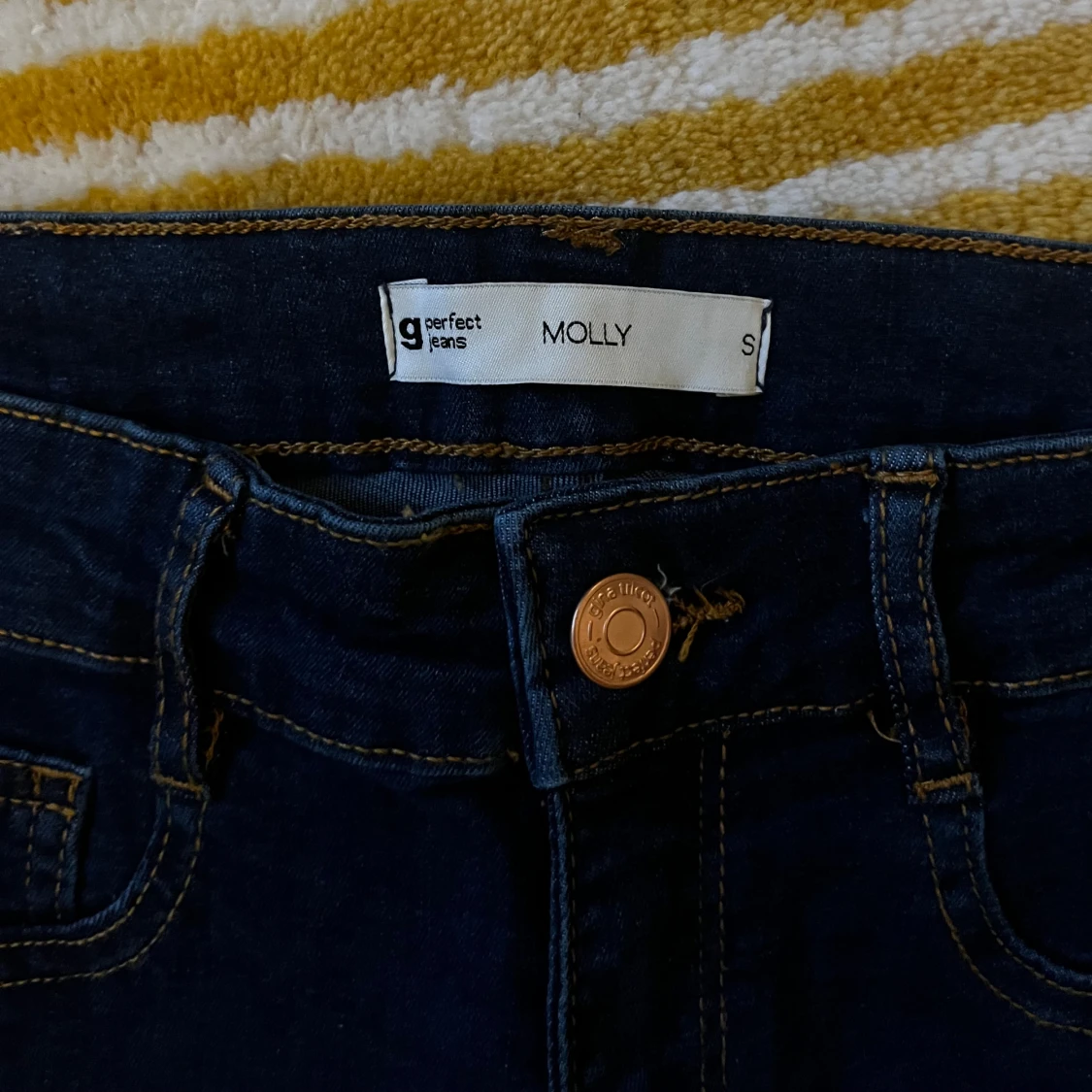 Molly jeans från GinaTricot - 90