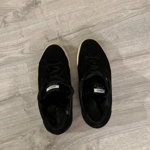 Axel Arigato - Axel Arigato skor | Size 43 | Väl använda men inte trasiga 