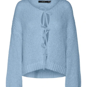 Veromoda blå stickad cardigan - Ljusblå cardigan med knytning från Veromoda. Nypris cirka 500:-