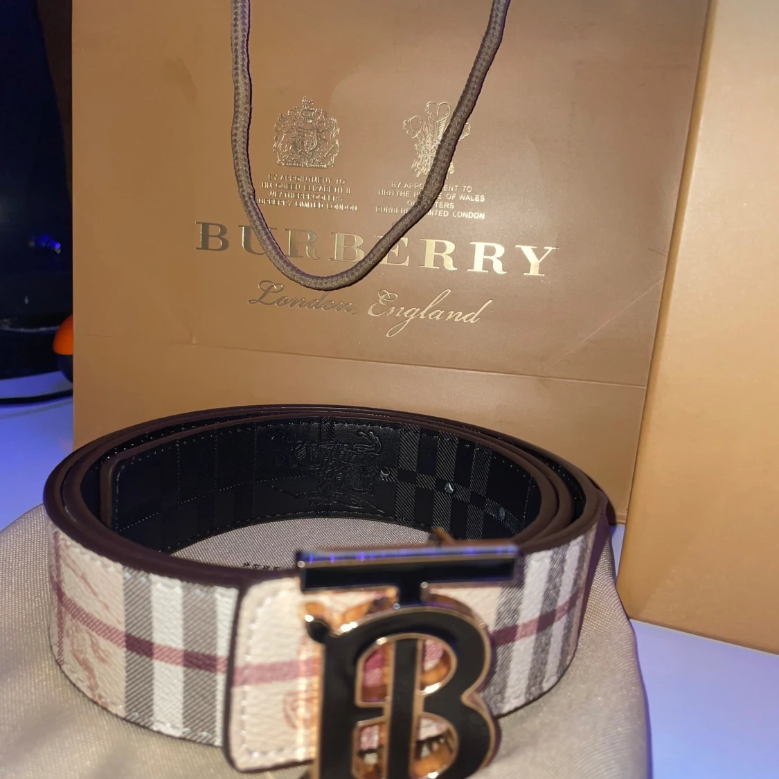 BURBERRY BÄLTE  - 91