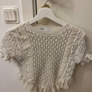 Supersöt topp från Zara - Bra kvalitet