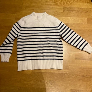 Tröja - Randig tröja från Zara