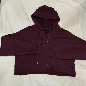 Luv tröja - En luv tröja som är typ lite som en magtröja, men knappast använd 