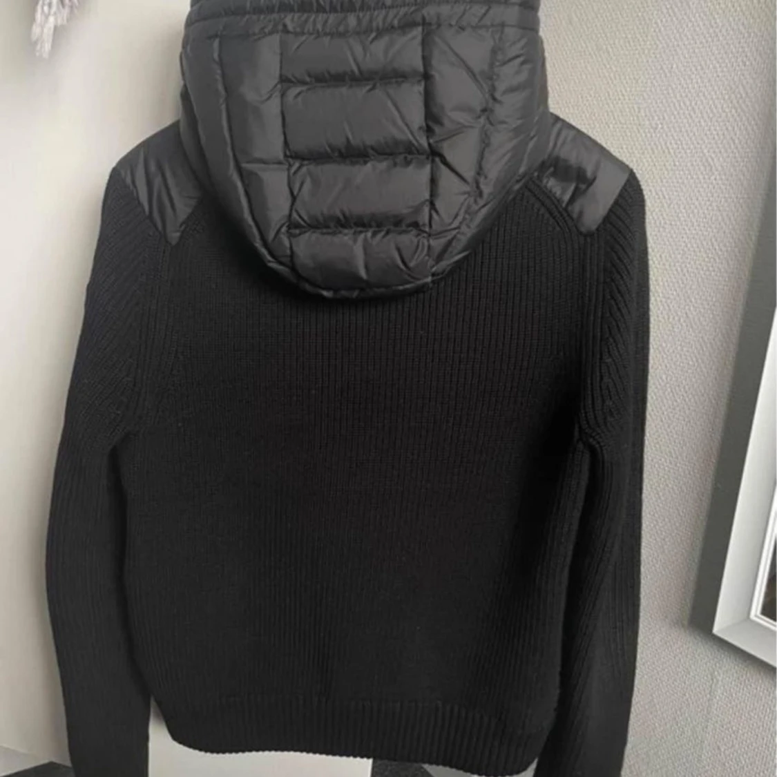 Moncler cardigan storlek M - 93