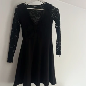 Spetsklänning - Fint skick