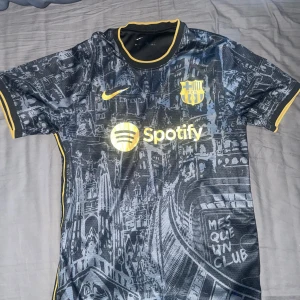 Barcelona Tshirt - Säljer min barca tröja