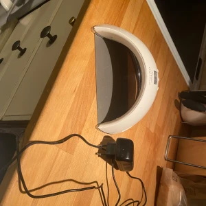 Uv lampa - Uv lampa från nagelgiganten, inga problem funkar precis lika bra som när jag köpte den.