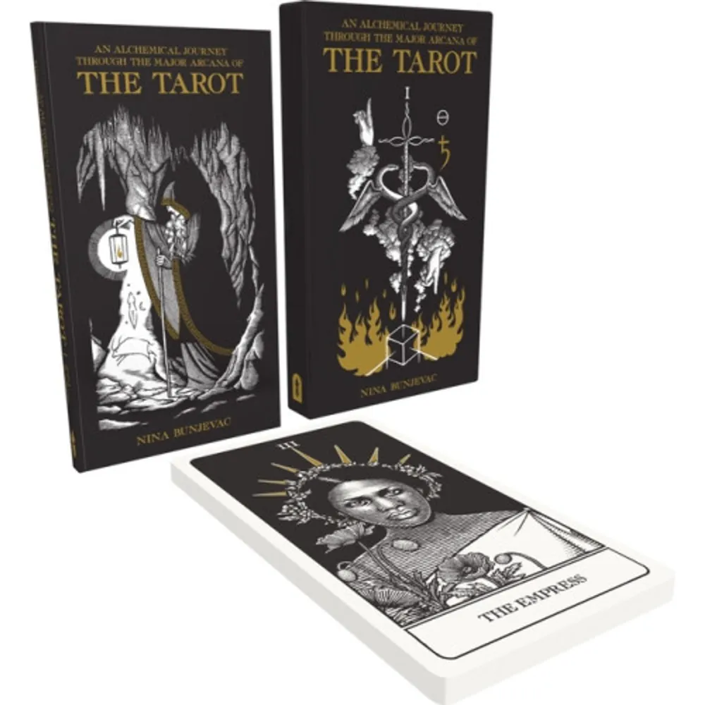 Huge current interest in all things occult - including and especially tarot and the symbolism surrounding it.. Böcker.