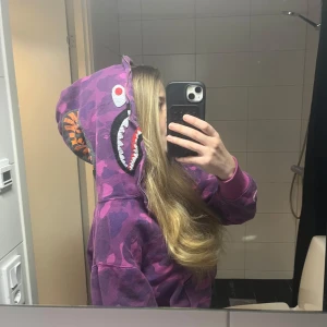 Lila camo hoodie BAPE - Från amazon orginalpris 600