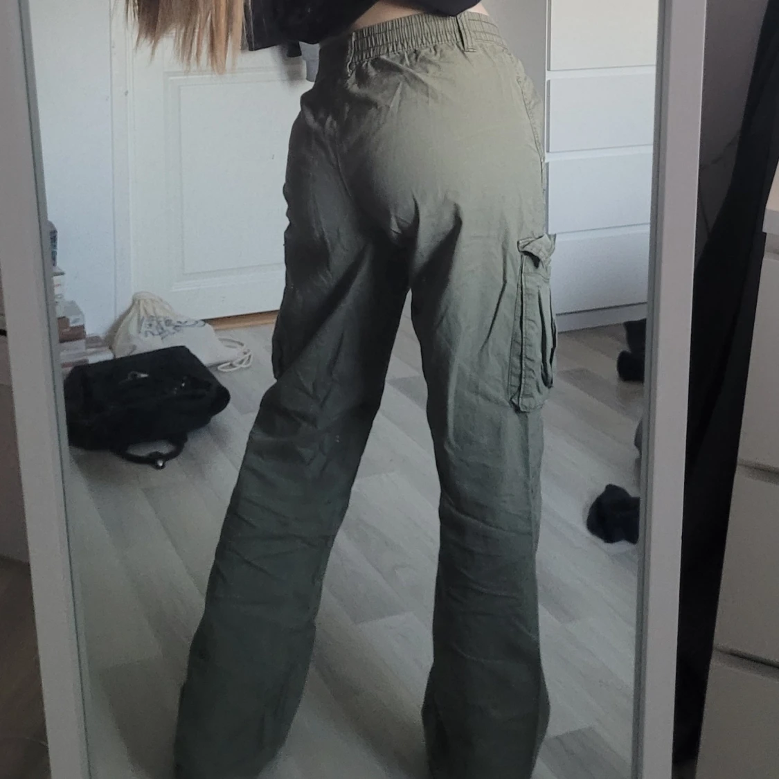 Gröna cargobyxor - 90