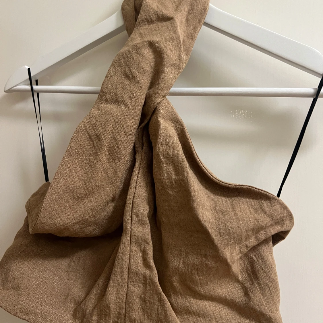 Beige knytbar topp - 93