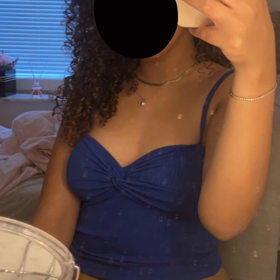 Blå croppad linnetopp